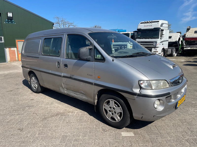 Hyundai H200 BUS - Small van: picture 1 Hyundai H200 BUS - Small van: picture 1