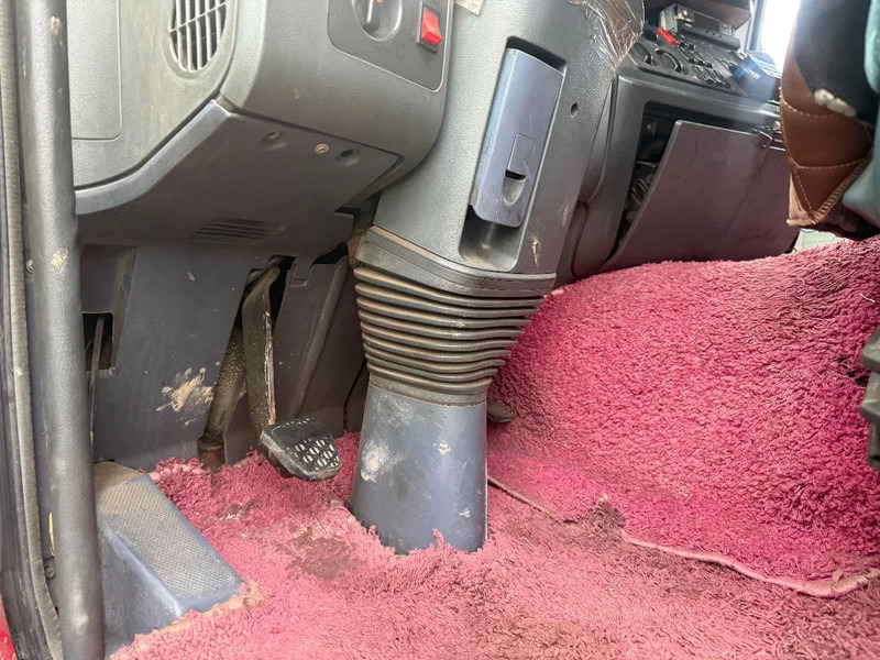 Tractor unit Mercedes-Benz Actros 1843 3 pedals: picture 17