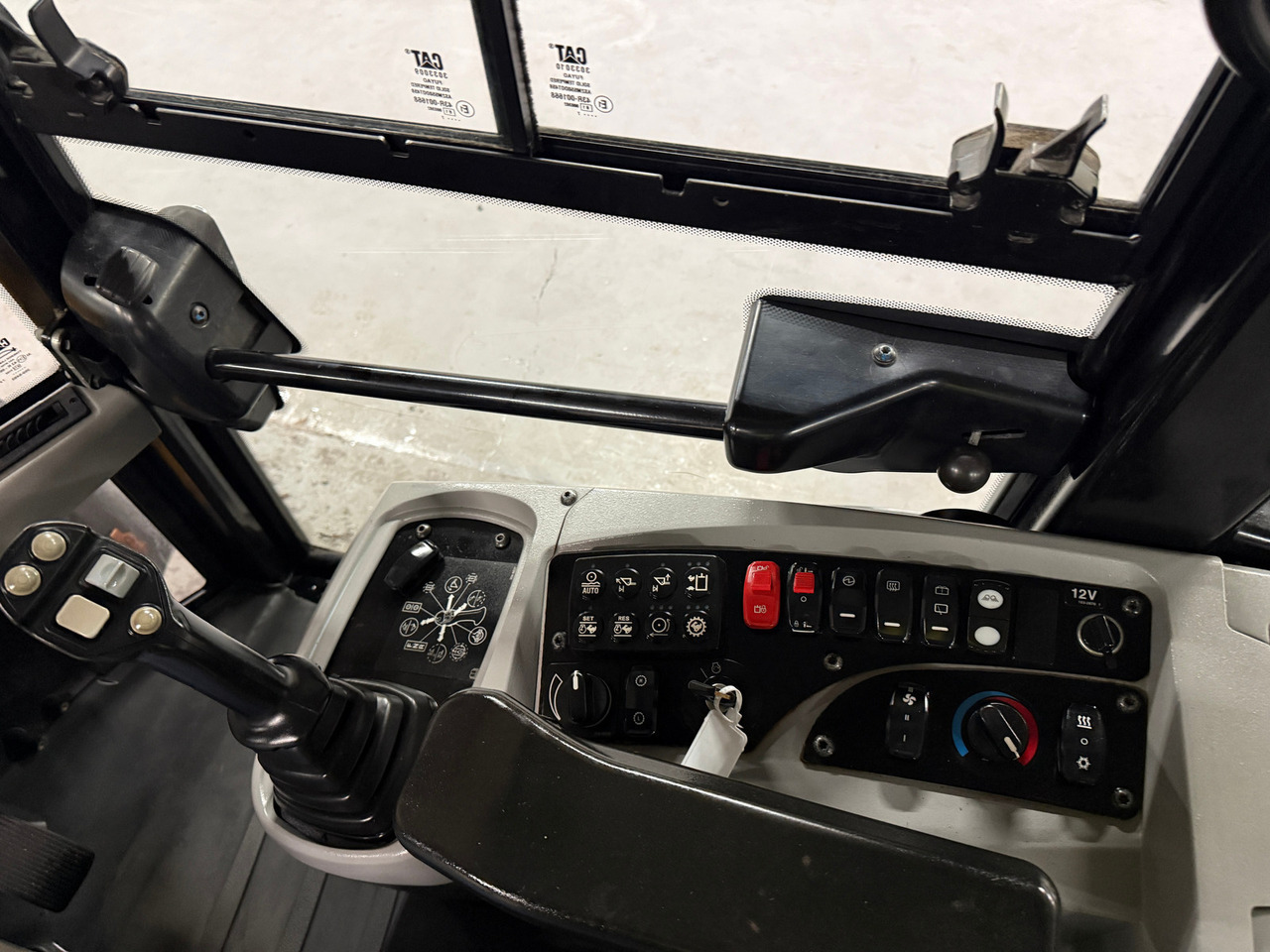 Wheel loader Cat 906M High Flow, 40 km/t med skuff og plog # TIL LEIE#: picture 14