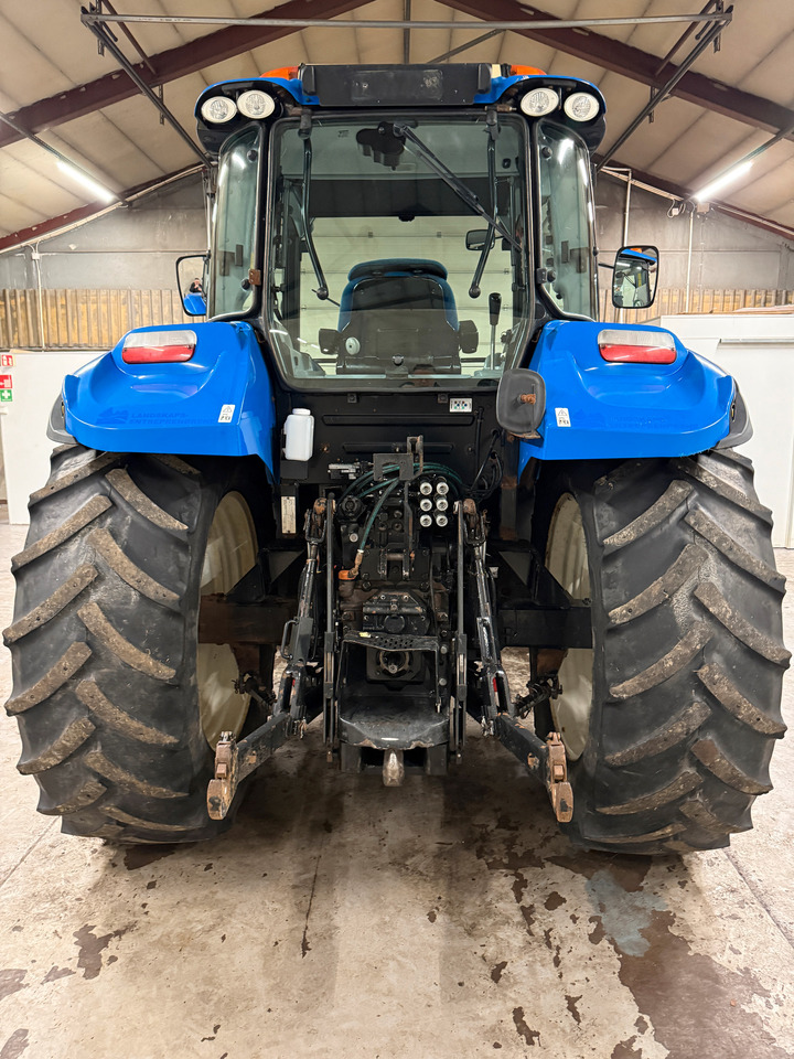 New Holland T5.115 EC - Farm tractor: picture 4 New Holland T5.115 EC - Farm tractor: picture 4
