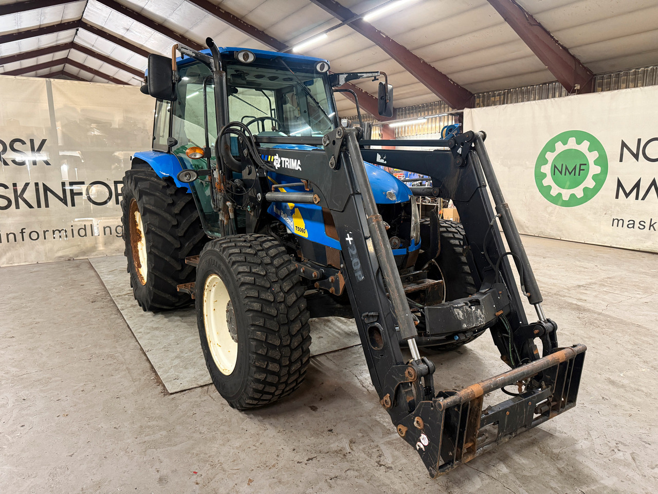 Farm tractor New Holland T5060: picture 7
