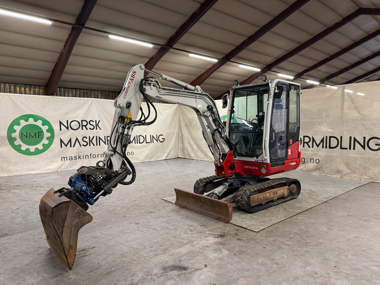 Takeuchi TB230 - Mini excavator: picture 1 Takeuchi TB230 - Mini excavator: picture 1