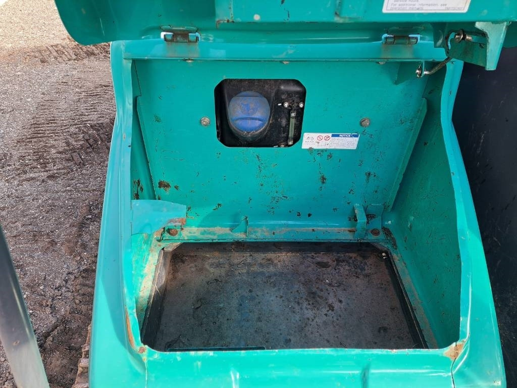 Crawler excavator Kobelco SK 210-10: picture 14