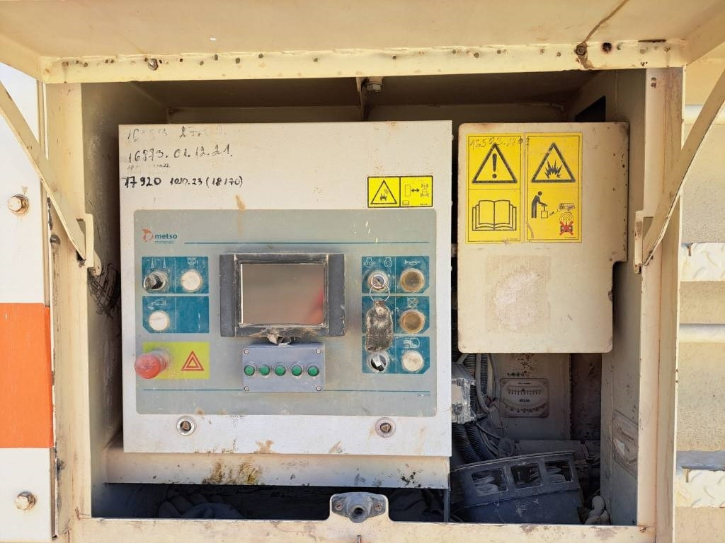 Mobile crusher Metso LT 1110M: picture 9