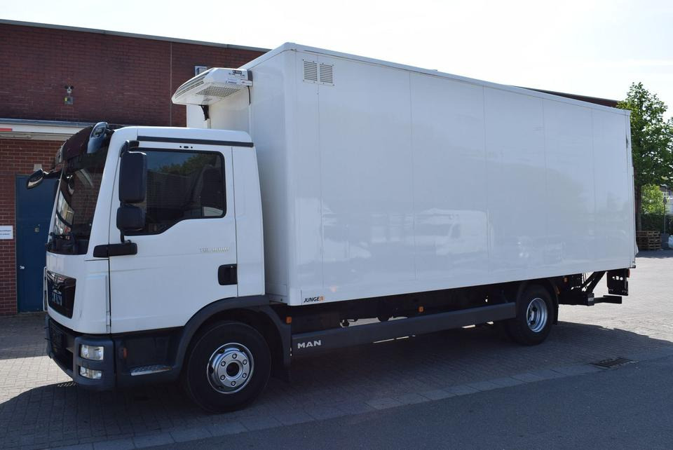 MAN TGL 8.180 Koffer 6,20mLBW 1000KG Klima - Box truck: picture 3 MAN TGL 8.180 Koffer 6,20mLBW 1000KG Klima - Box truck: picture 3