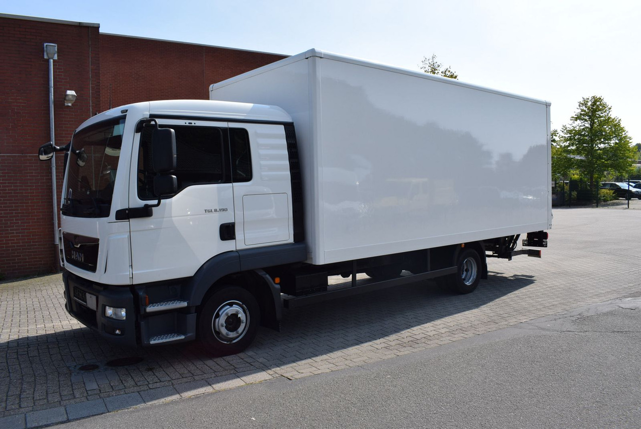 MAN TGL 8.190 Koffer 6,10m LBW Klima Tempomat AHK - Box van: picture 2 MAN TGL 8.190 Koffer 6,10m LBW Klima Tempomat AHK - Box van: picture 2