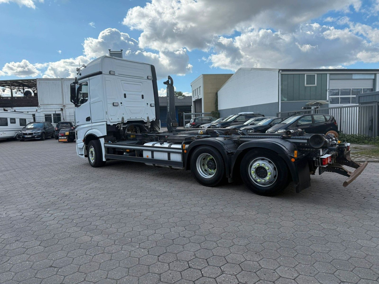 Mercedes-Benz Actros 2548 Meiller+ Funk+6x2 - Hook lift truck: picture 5 Mercedes-Benz Actros 2548 Meiller+ Funk+6x2 - Hook lift truck: picture 5