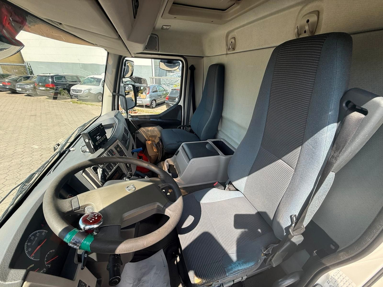Refrigerator truck Volvo FL 240 Carrier Easy Cold+Hebebühne: picture 6