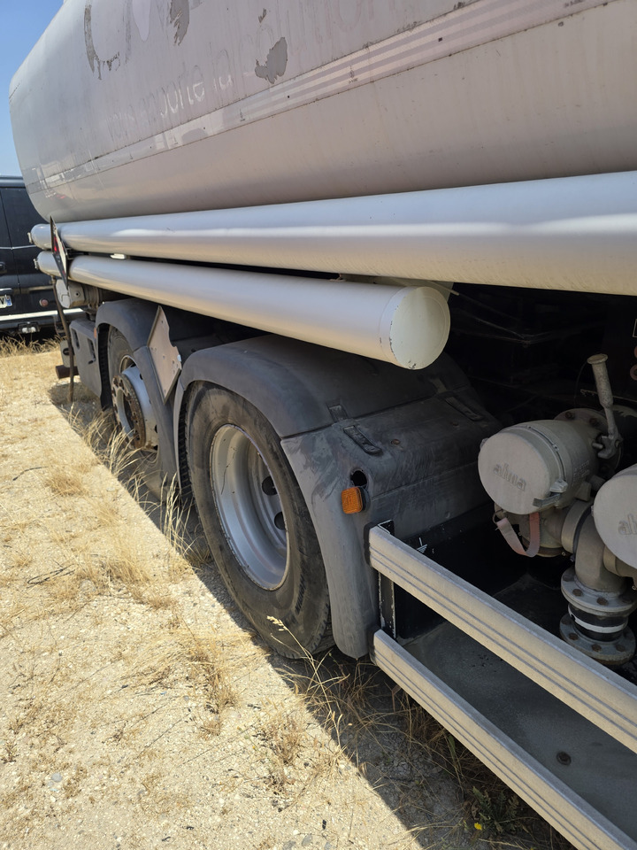 MAN TGA 26-320 - Tank truck: picture 4 MAN TGA 26-320 - Tank truck: picture 4