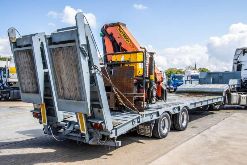 Castera CRANE/KRAN/GRUE-PALFINGER 22002 (2xHydr.) - Low loader semi-trailer: picture 5 Castera CRANE/KRAN/GRUE-PALFINGER 22002 (2xHydr.) - Low loader semi-trailer: picture 5