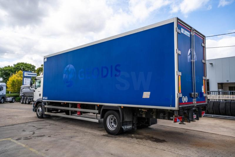 MAN TGM 18 340 BL + CARRIER 950 MT - Refrigerator truck: picture 5 MAN TGM 18 340 BL + CARRIER 950 MT - Refrigerator truck: picture 5