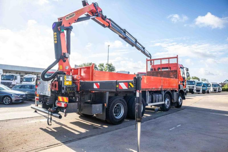 Renault KERAX 380DXI+E5+PK18TM/4EXT - Dropside/ Flatbed truck, Crane truck: picture 3 Renault KERAX 380DXI+E5+PK18TM/4EXT - Dropside/ Flatbed truck, Crane truck: picture 3