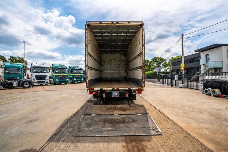 Box truck Renault MIDLUM 270 DXI (14T.)+DHOLLANDIA: picture 8
