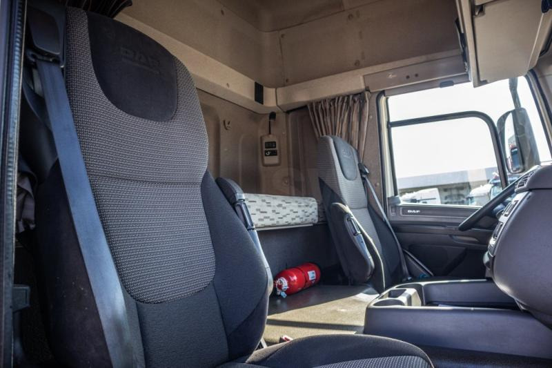 Tractor unit DAF CF 85.460+INTARDER+COMPRESSEUR: picture 7 Tractor unit DAF CF 85.460+INTARDER+COMPRESSEUR: picture 7