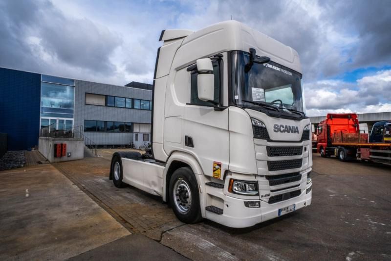 Scania R 450 NEW MODEL +RETARDER - Tractor unit: picture 2 Scania R 450 NEW MODEL +RETARDER - Tractor unit: picture 2
