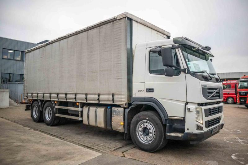 Volvo FM 330+10 pneus/tires-intarder - Curtainsider truck: picture 2 Volvo FM 330+10 pneus/tires-intarder - Curtainsider truck: picture 2