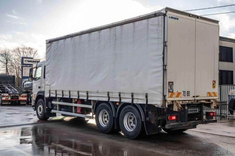 Volvo FM 330-6x2-E5+10 pneus/tires+INTARDER - Curtainsider truck: picture 5 Volvo FM 330-6x2-E5+10 pneus/tires+INTARDER - Curtainsider truck: picture 5