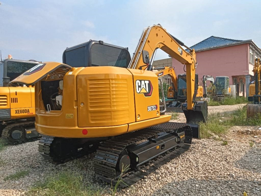 CAT 307E2 - Mini excavator: picture 2 CAT 307E2 - Mini excavator: picture 2