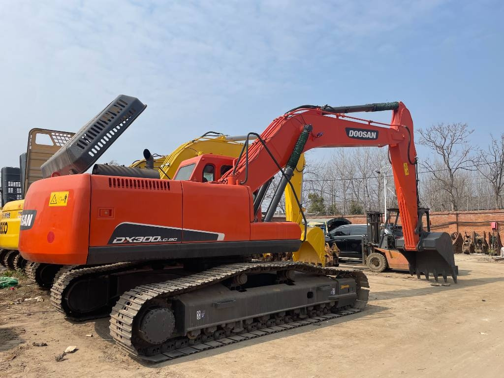 Doosan DX 300 - Crawler excavator: picture 1 Doosan DX 300 - Crawler excavator: picture 1