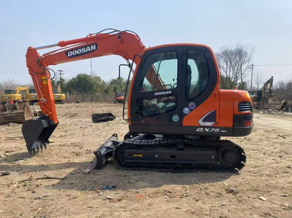 Doosan DX 75-9 C - Mini excavator: picture 1 Doosan DX 75-9 C - Mini excavator: picture 1