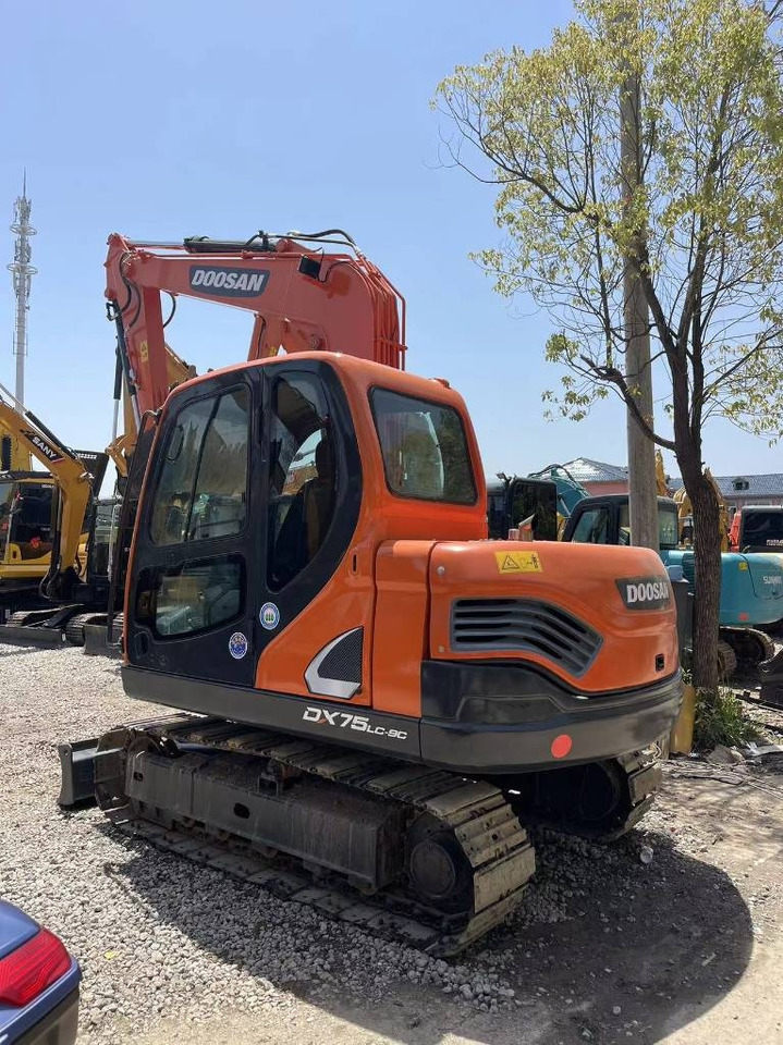 Doosan DX 75-9 C - Mini excavator: picture 1 Doosan DX 75-9 C - Mini excavator: picture 1