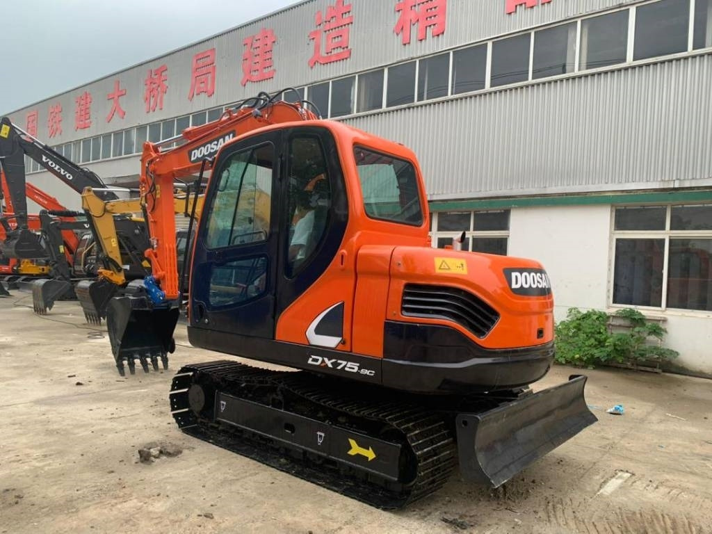 Doosan DX 75 - Mini excavator: picture 3 Doosan DX 75 - Mini excavator: picture 3