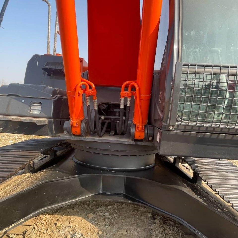 Hitachi ZX 210 - Crawler excavator: picture 5 Hitachi ZX 210 - Crawler excavator: picture 5