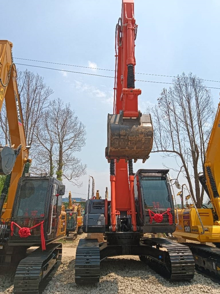 Hitachi ZX 240 - Crawler excavator: picture 2 Hitachi ZX 240 - Crawler excavator: picture 2