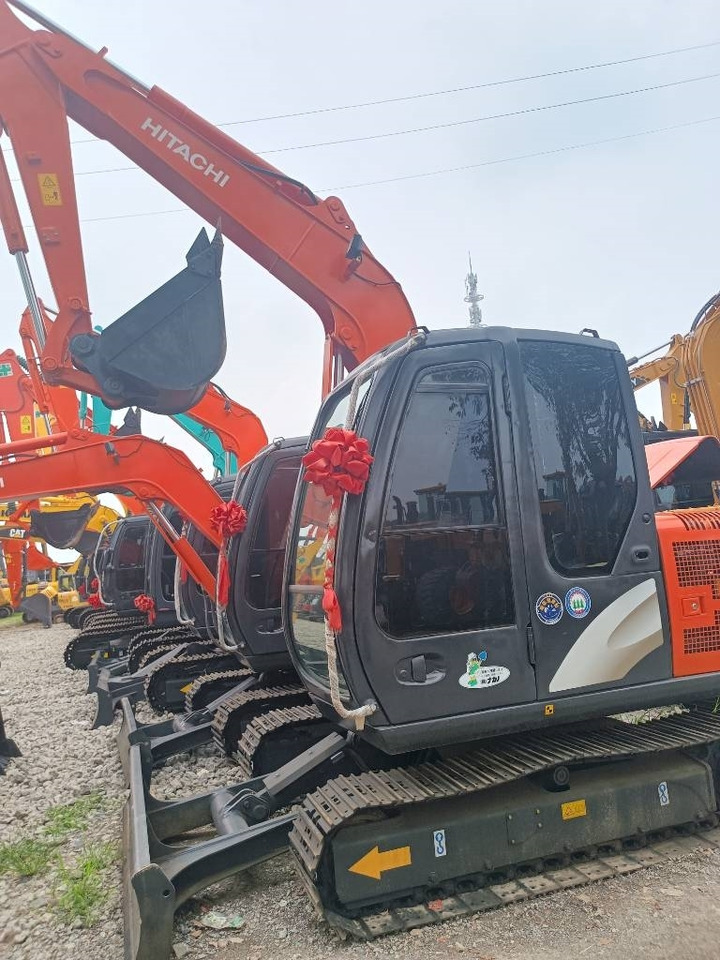 Hitachi ZX 60 - Crawler excavator: picture 1 Hitachi ZX 60 - Crawler excavator: picture 1