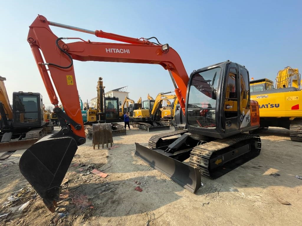 Hitachi ZX 75 - Crawler excavator: picture 2 Hitachi ZX 75 - Crawler excavator: picture 2