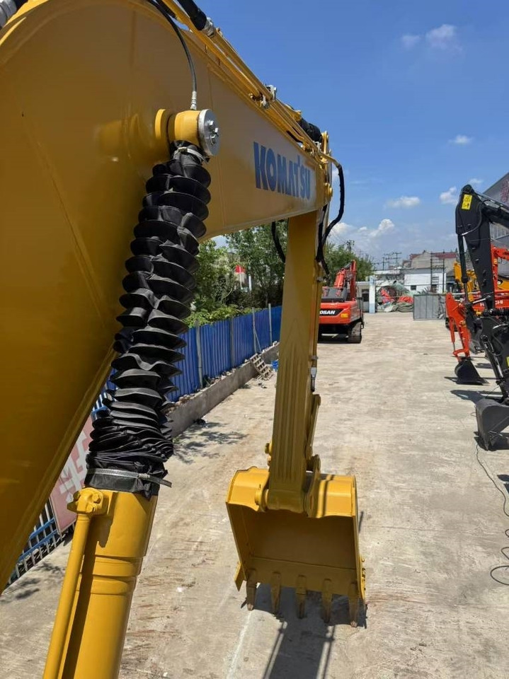 Komatsu PC 200 8N - Crawler excavator: picture 5 Komatsu PC 200 8N - Crawler excavator: picture 5