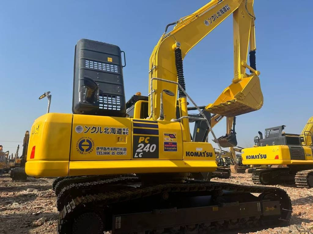 Komatsu PC 240 - Crawler excavator: picture 1 Komatsu PC 240 - Crawler excavator: picture 1