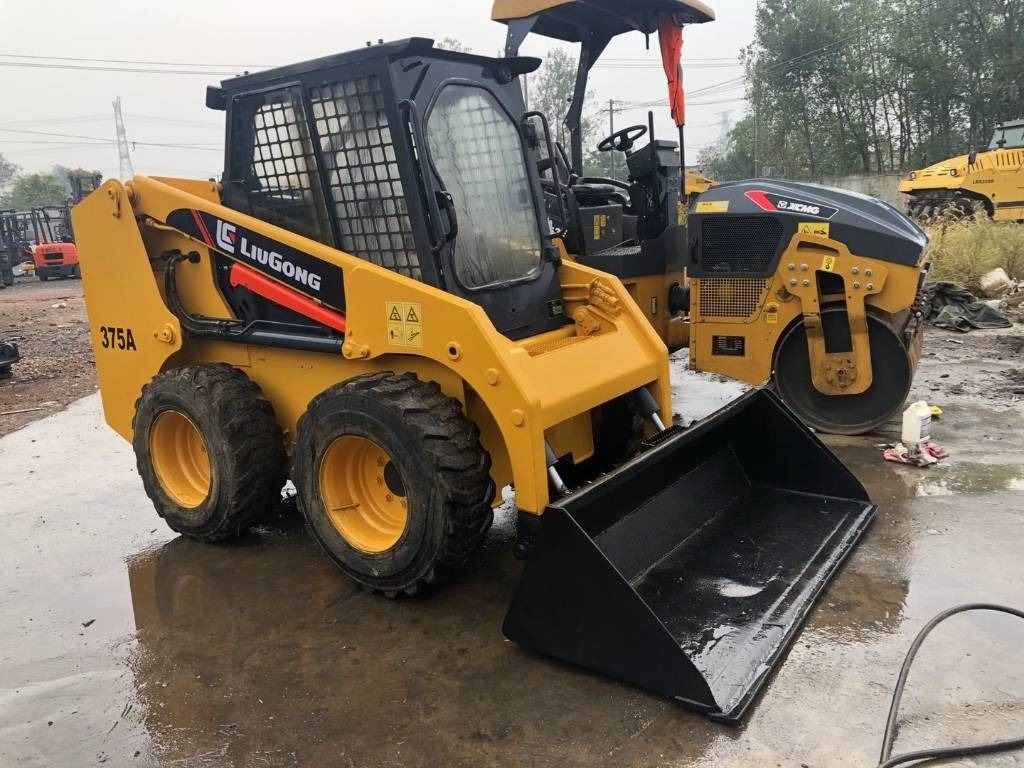 Liugong 375 B - Skid steer loader: picture 2 Liugong 375 B - Skid steer loader: picture 2