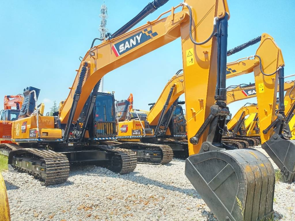 Sany 235 - Crawler excavator: picture 1 Sany 235 - Crawler excavator: picture 1
