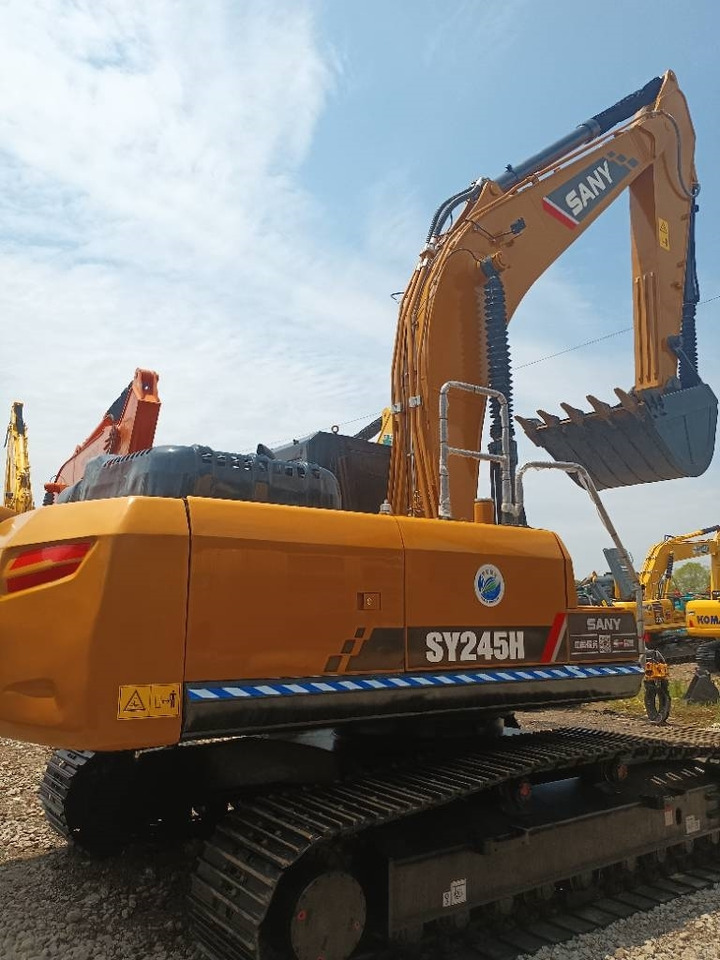 Sany 245 - Crawler excavator: picture 3 Sany 245 - Crawler excavator: picture 3