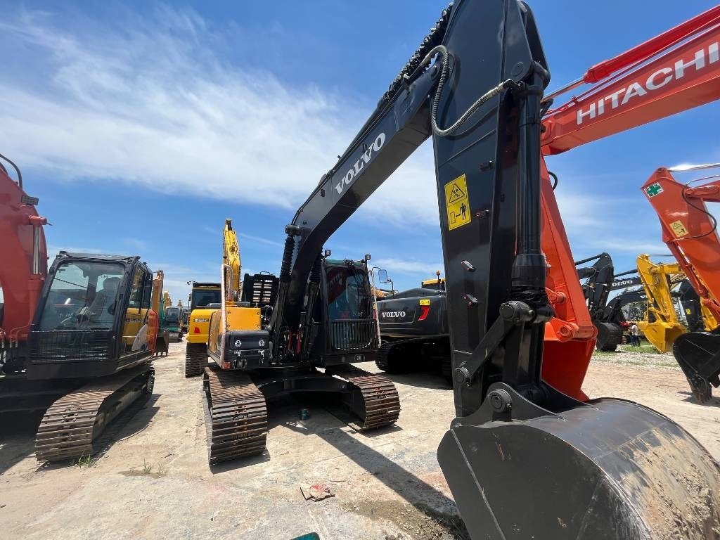 Crawler excavator Volvo EC 140: picture 7