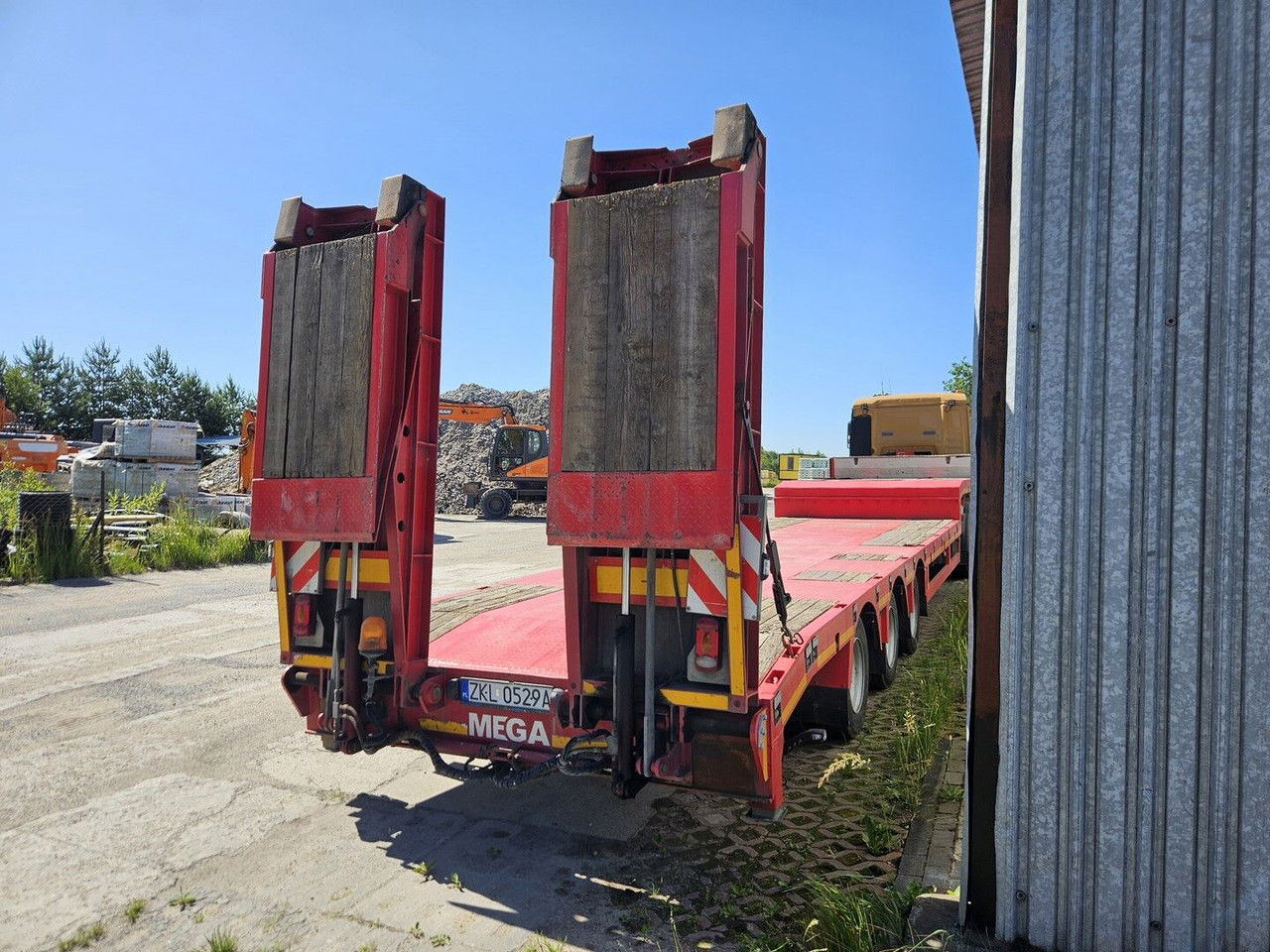 Mega MNN - Low loader semi-trailer: picture 4 Mega MNN - Low loader semi-trailer: picture 4