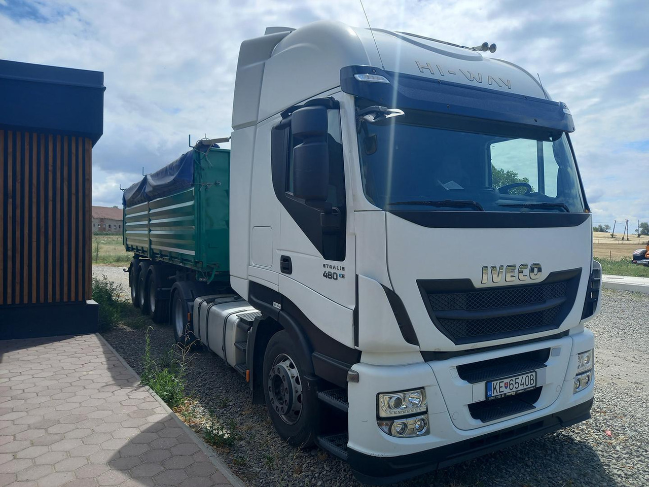 Iveco AS440T/P, 353kW, EURO 6 - Dropside/ Flatbed truck: picture 1 Iveco AS440T/P, 353kW, EURO 6 - Dropside/ Flatbed truck: picture 1