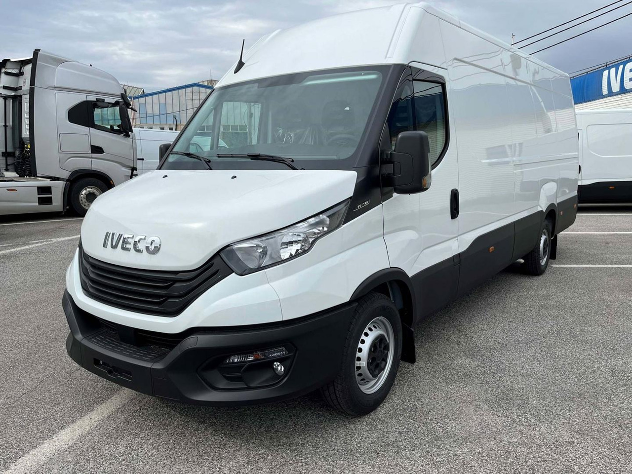 Iveco DAILY VAN, 2,3D 156k, 35S16 V - Panel van: picture 1 Iveco DAILY VAN, 2,3D 156k, 35S16 V - Panel van: picture 1
