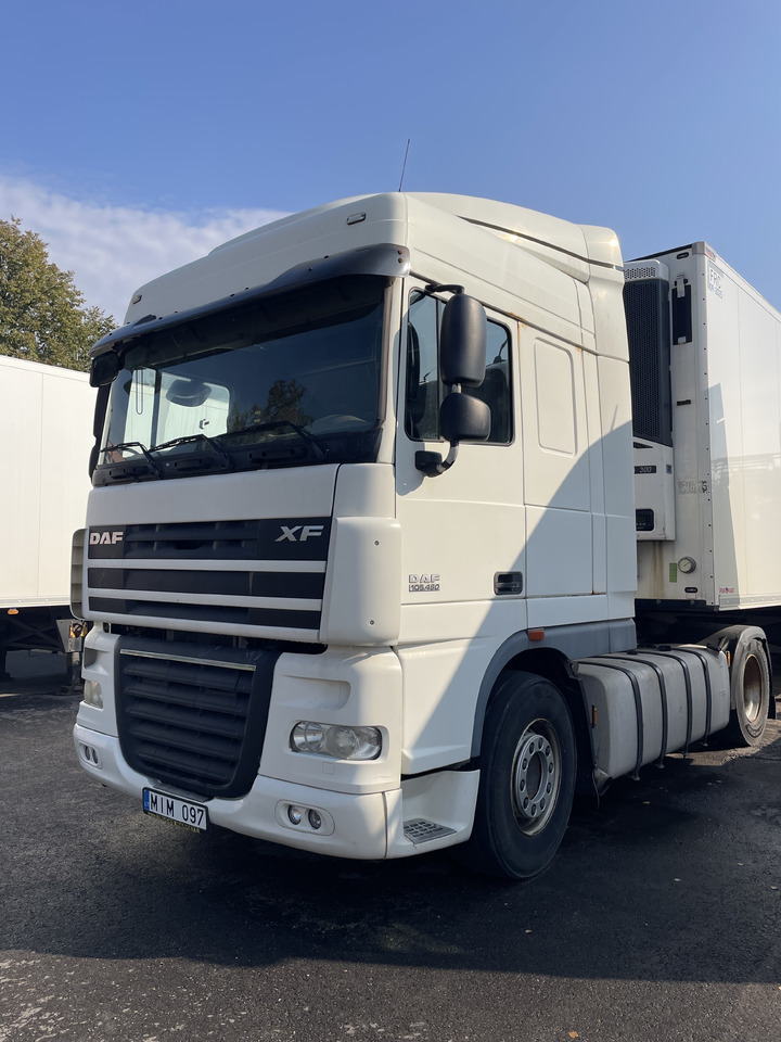 DAF XF105.460 Euro 5 manual gearbox - Tractor unit: picture 4 DAF XF105.460 Euro 5 manual gearbox - Tractor unit: picture 4