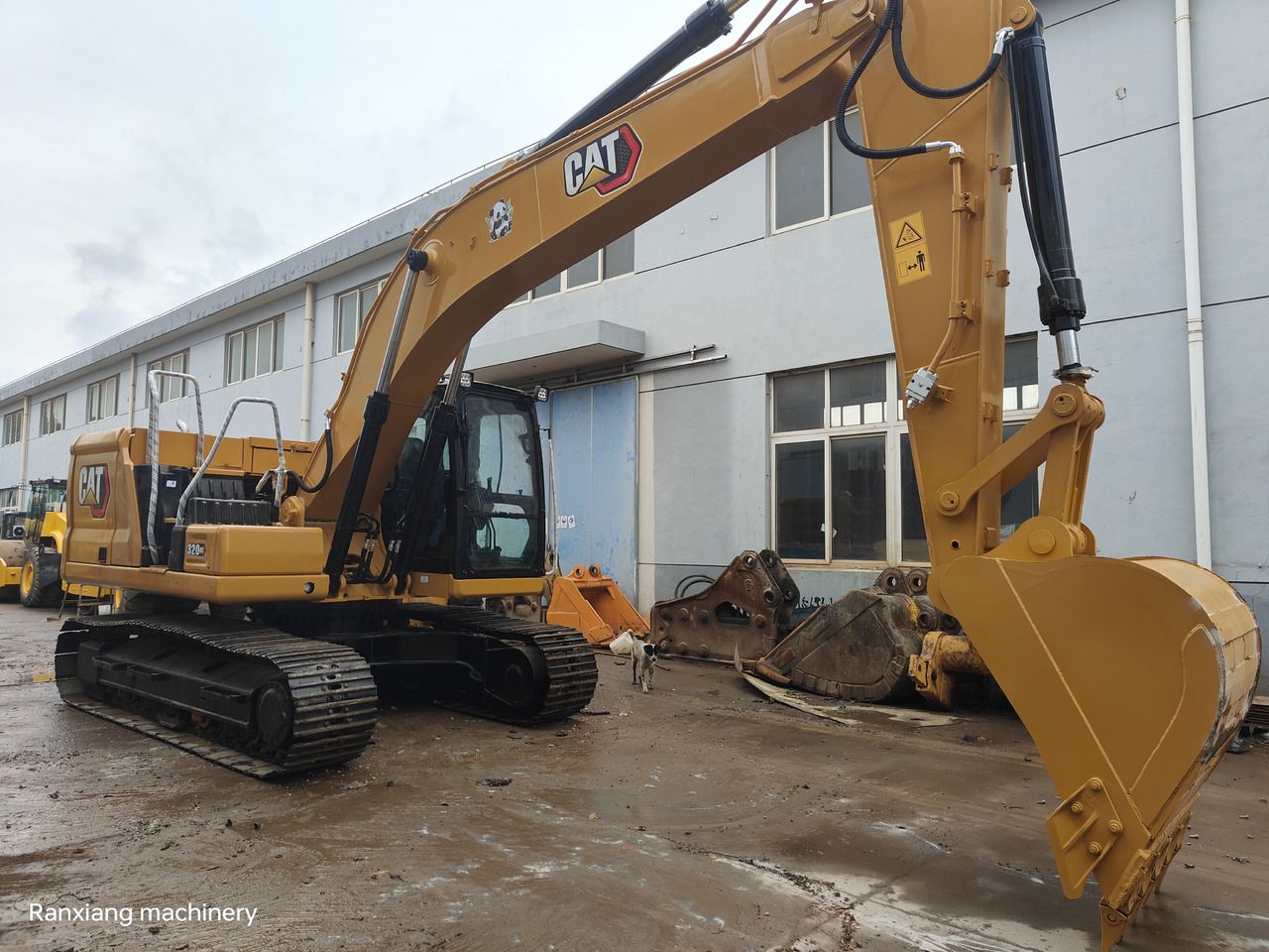 CATERPILLAR 320GC - Crawler excavator: picture 3 CATERPILLAR 320GC - Crawler excavator: picture 3