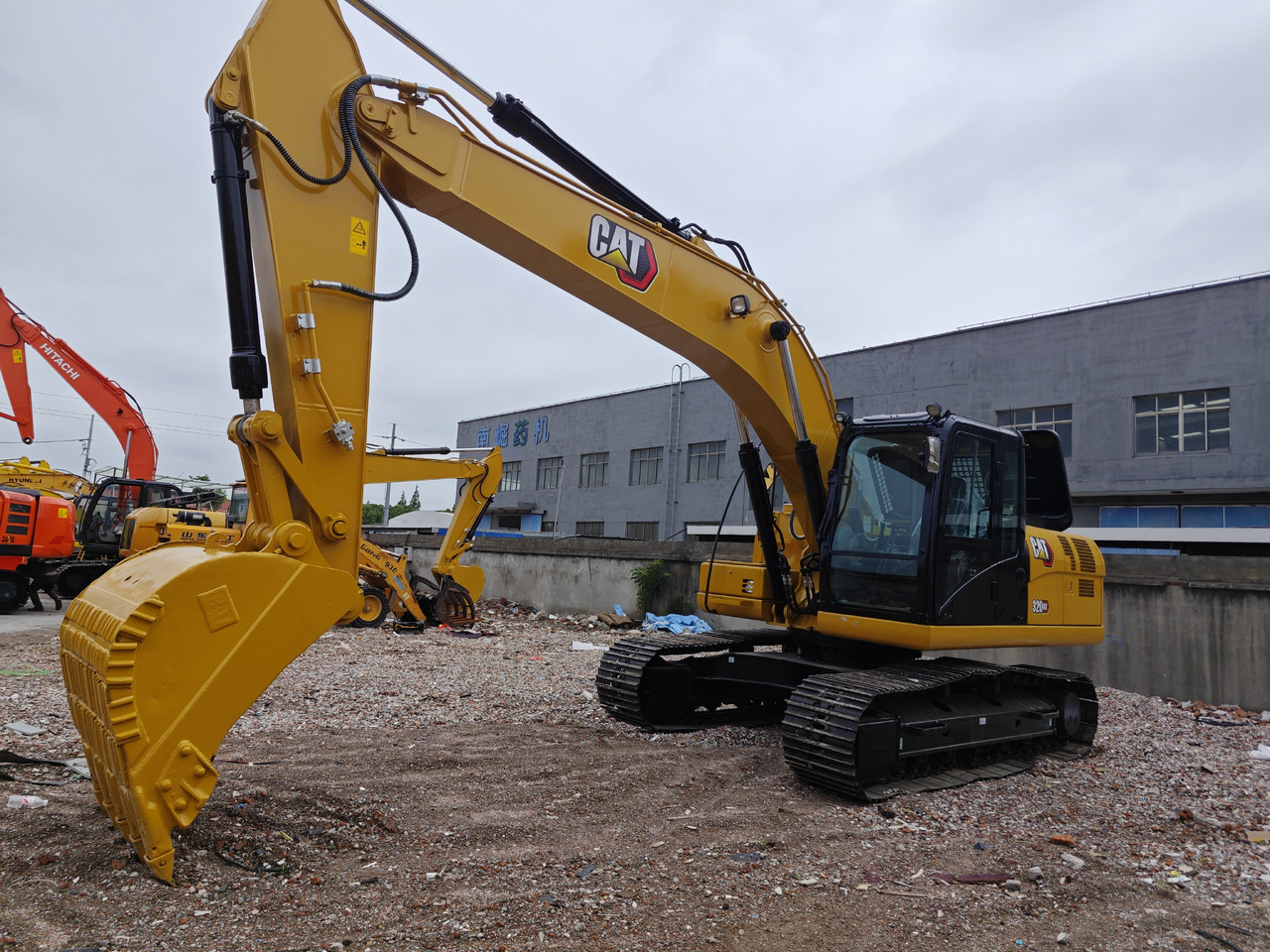 Crawler excavator CATERPILLAR 320GX: picture 6