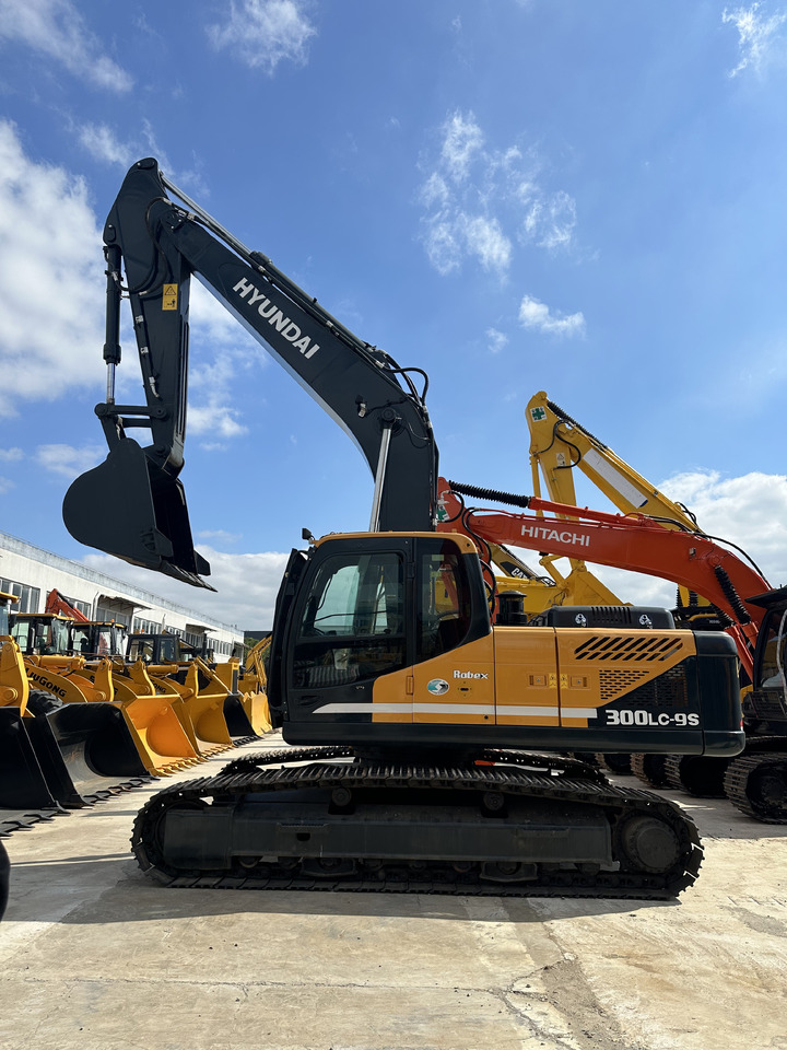 HYUNDAI 300lc-9s used 30ton 300 excavator - Crawler excavator: picture 4 HYUNDAI 300lc-9s used 30ton 300 excavator - Crawler excavator: picture 4