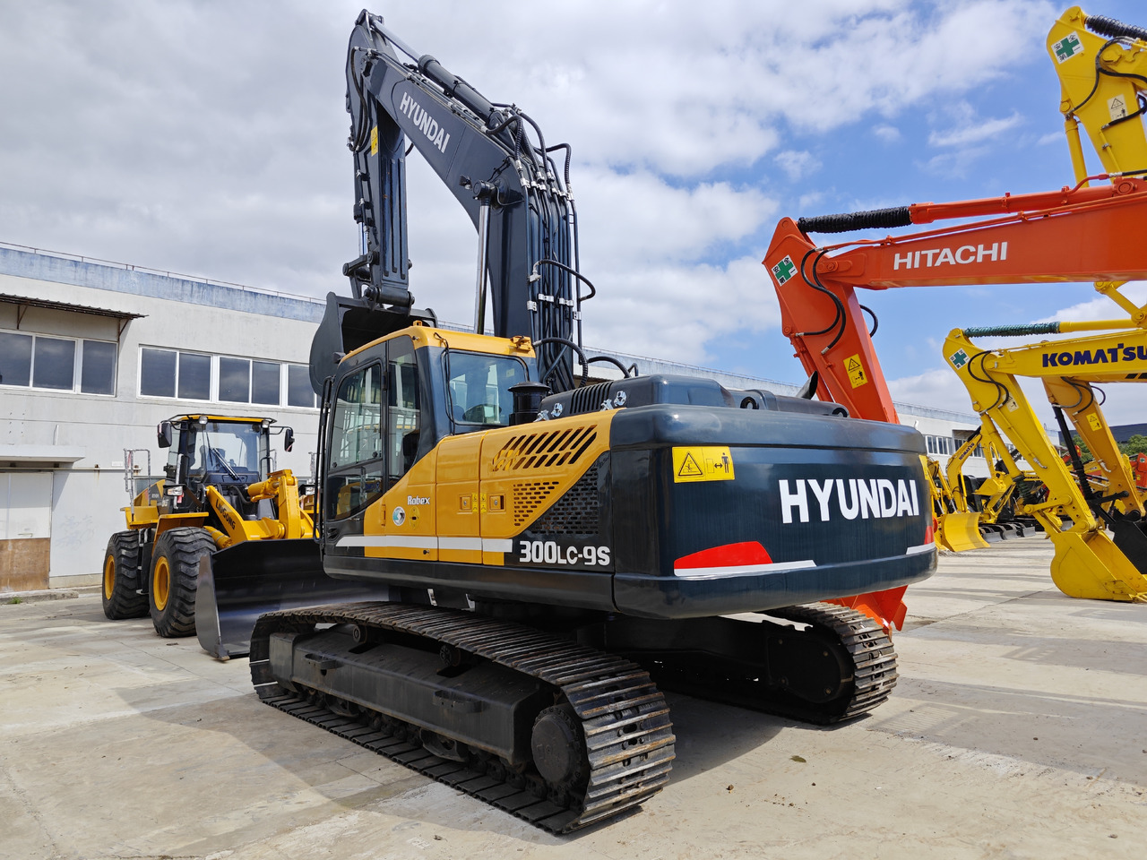 Hyundai 300LC-9S 300 - Crawler excavator: picture 4 Hyundai 300LC-9S 300 - Crawler excavator: picture 4