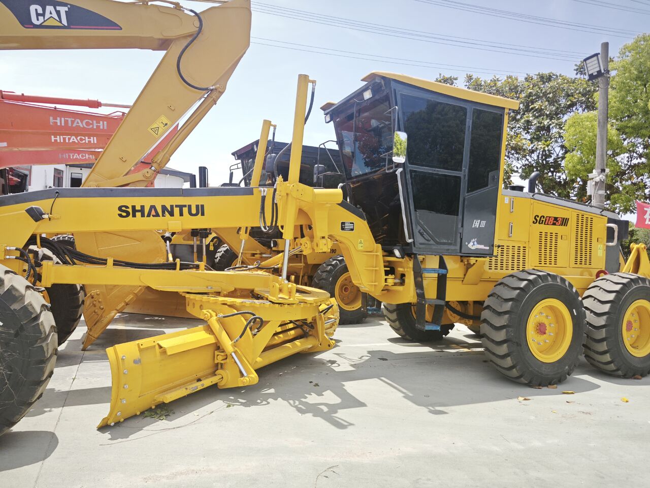 SHANTUI SG18 Motor grader - Grader: picture 2 SHANTUI SG18 Motor grader - Grader: picture 2