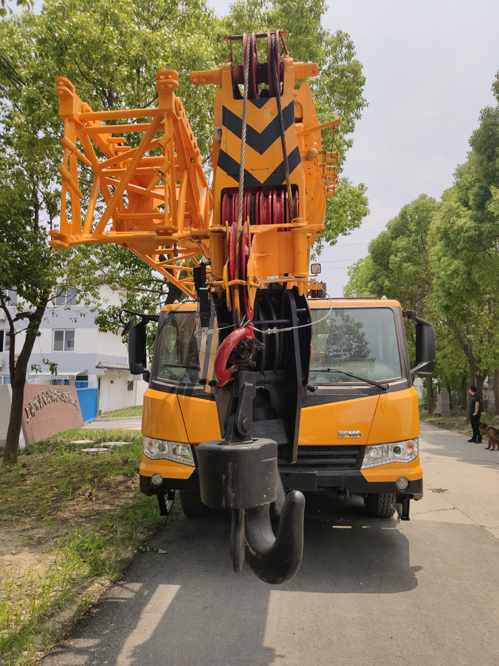 Mobile crane XCMG QY70KC Used XCMG 70ton truck crane QY70K: picture 6