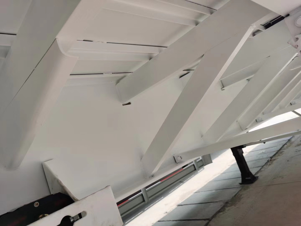 JSIE JSIE9400PBB - Container transporter/ Swap body semi-trailer: picture 3 JSIE JSIE9400PBB - Container transporter/ Swap body semi-trailer: picture 3