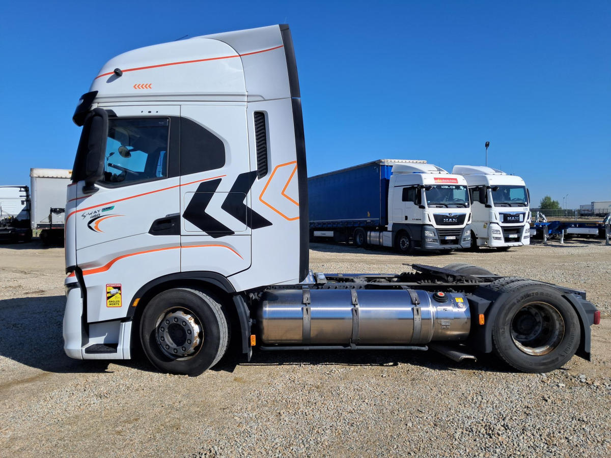 IVECO AS440ST/FP LT LNG CIĄGNIK SIODŁOWY - Tractor unit: picture 4 IVECO AS440ST/FP LT LNG CIĄGNIK SIODŁOWY - Tractor unit: picture 4