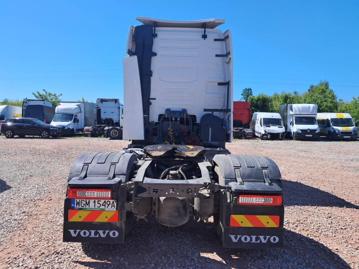 VOLVO FH CIĄGNIK SIODŁOWY - Tractor unit: picture 4 VOLVO FH CIĄGNIK SIODŁOWY - Tractor unit: picture 4