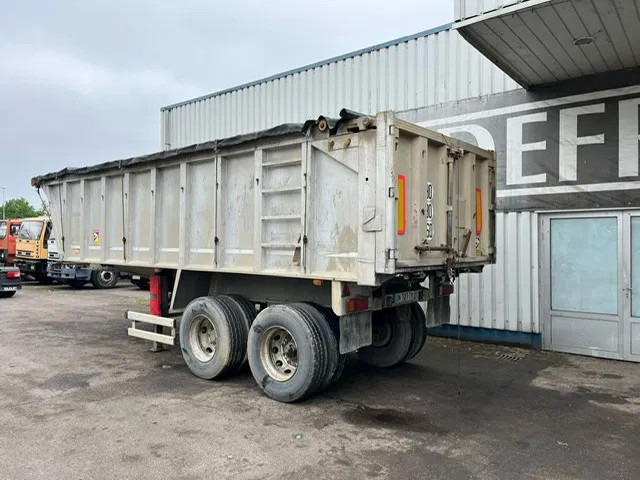 Benalu 2 Axle , 8 Tyres , Alu Tipper , Spring Suspension , Drum Brakes - Tipper semi-trailer: picture 2 Benalu 2 Axle , 8 Tyres , Alu Tipper , Spring Suspension , Drum Brakes - Tipper semi-trailer: picture 2
